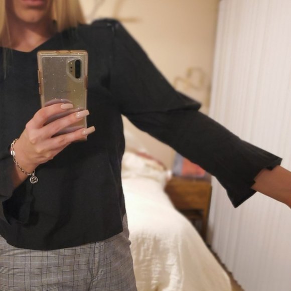 Who What Wear Black Poplin Puff Sleeve Gathered Cuff Top - Picture 3 of 5